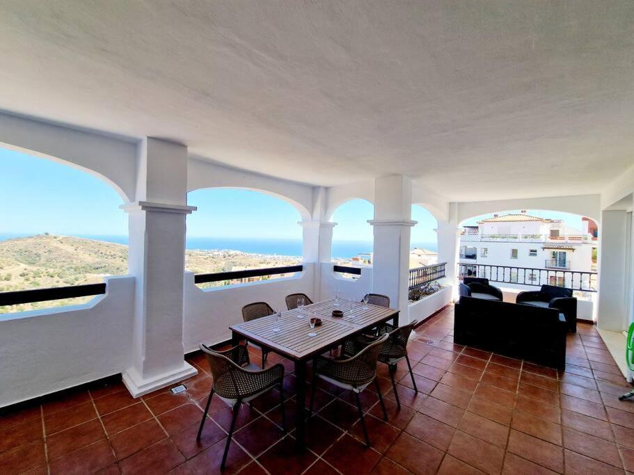 Las Palmeras Seaviews Mijas Eksteriør bilde
